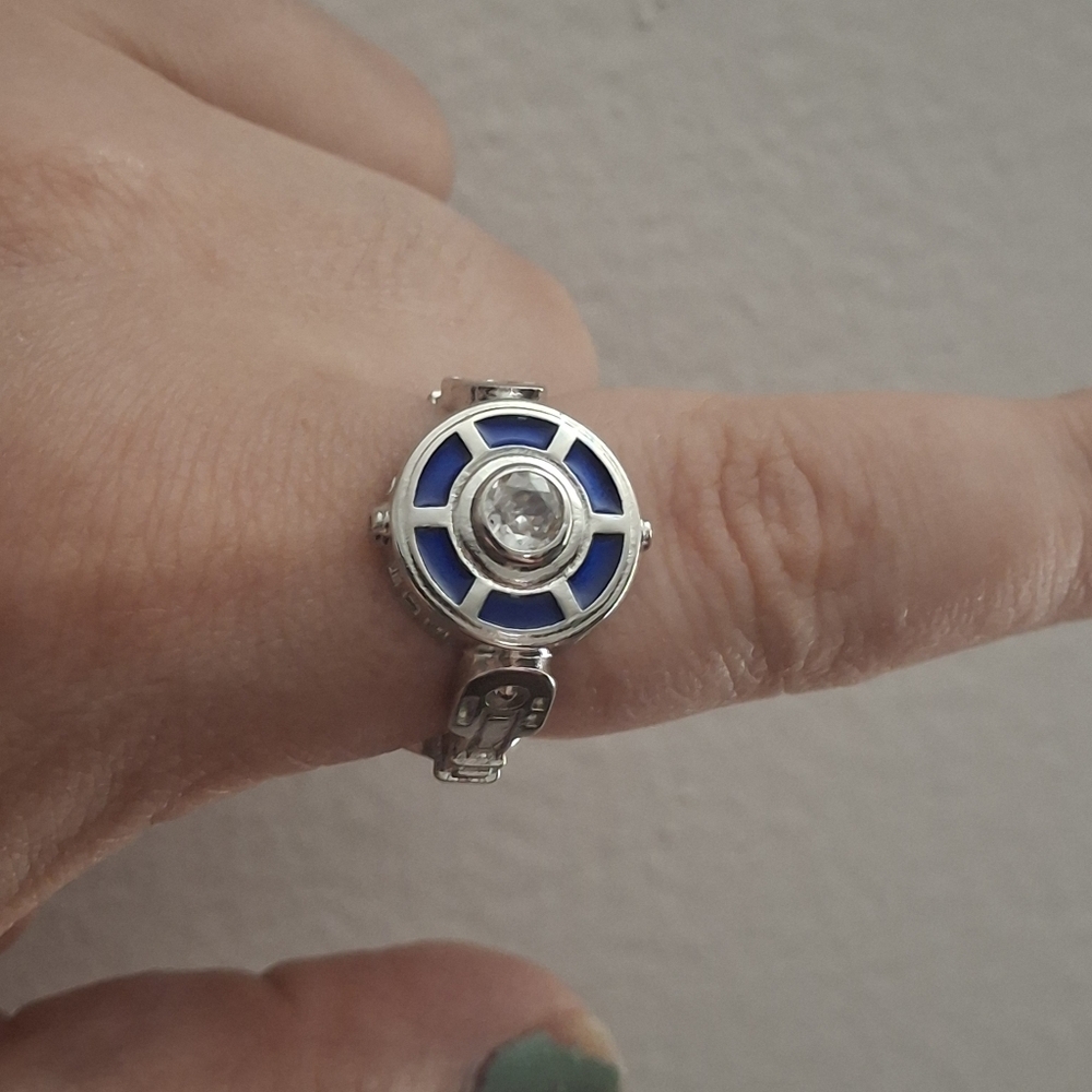 925 Sterling Silver R2-D2 Shaped Ring With Center Diamond Stone - Picture 4 of 4